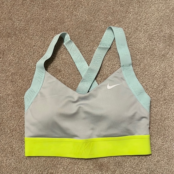 Nike Sports Bra - Picture 1 of 2